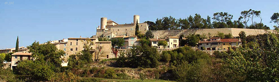 Panorama du village de Mirabeau et de son Chateau