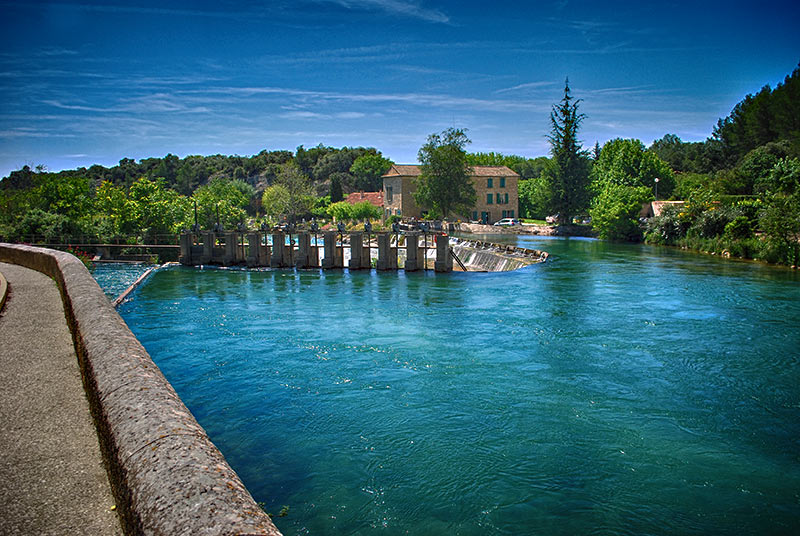 la Fontaine de vaucluse,Monts de Vaucluse,site naturel du Vaucluse,plus