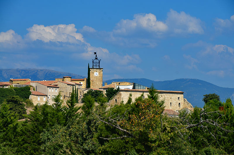 Le village de Grillon Haut-Vaucluse