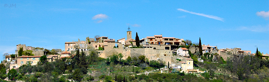 panorama du village perché de Faucon