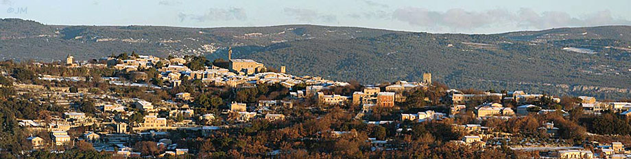 Le Village de Goult , sous la Neige ,Vallee du Cavalon,Monts-de Vaucluse