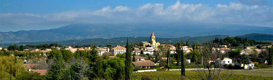 panorama du Village de Mazan et du Mont-Ventoux