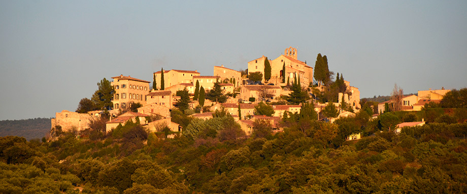 panorama du village de Methamis au coucher de Soleil