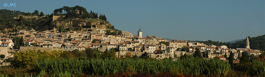 Vue panoramique du village de Cadenet sud du Luberon,Vaucluse
