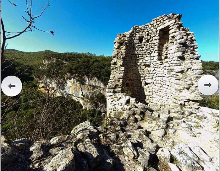 Cliquez pour voir la visite virtuelle du Chateau de Buoux Luberon